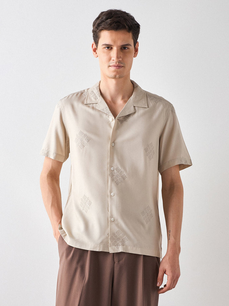 Relaxed Fit Embroidery Shirt