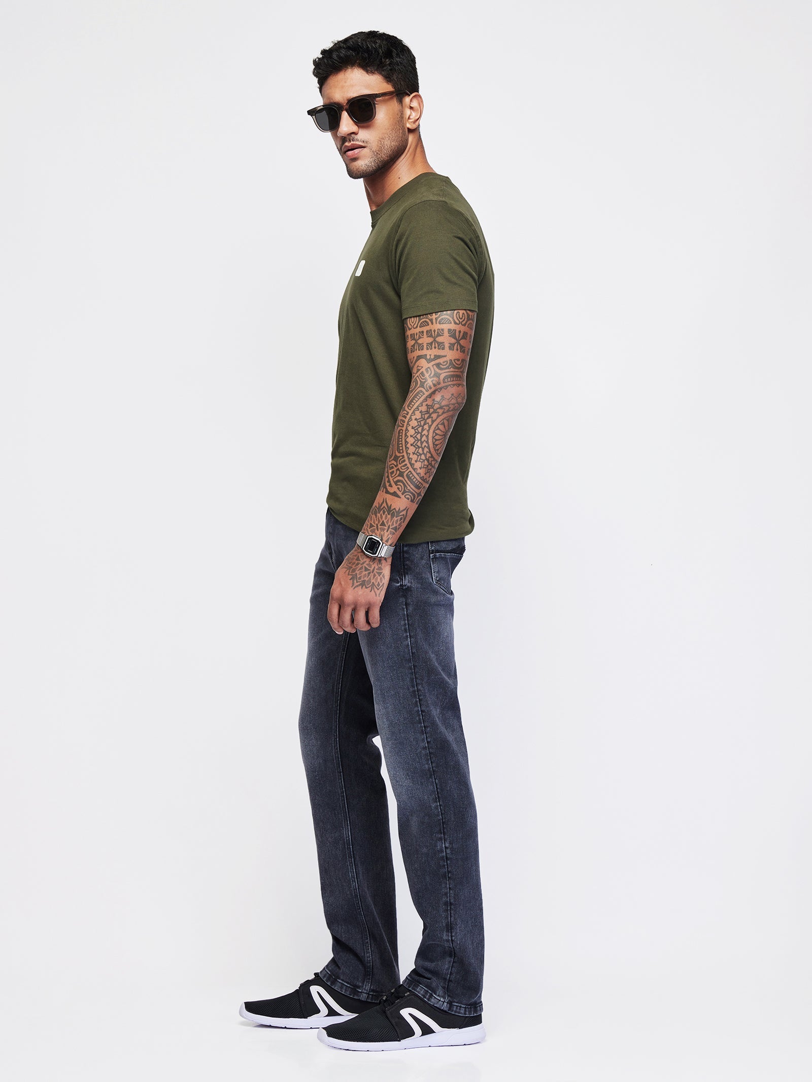 Relaxed Fit Dark Wash Jeans